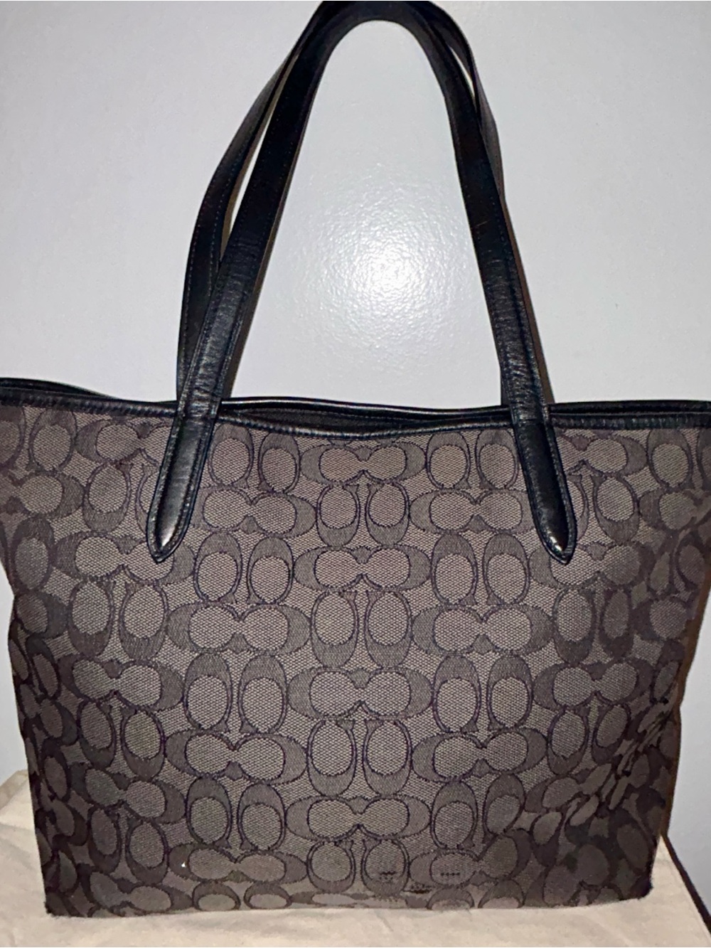 Coach Authentic Taylor Tote in Signature Jacquard with Fashion Heart Patch. - Picture 7 of 16